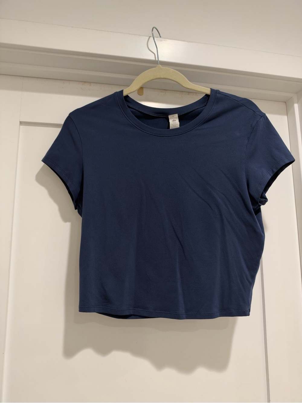 ALO Yoga Navy Short Sleeve Crop Top
